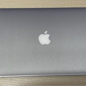 2017 macbook air, 13”